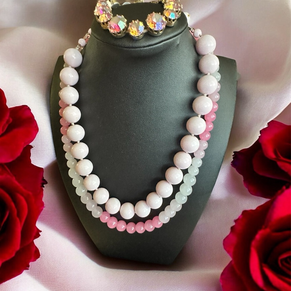 Vintage Elegant Pink and White Beaded Necklace Set